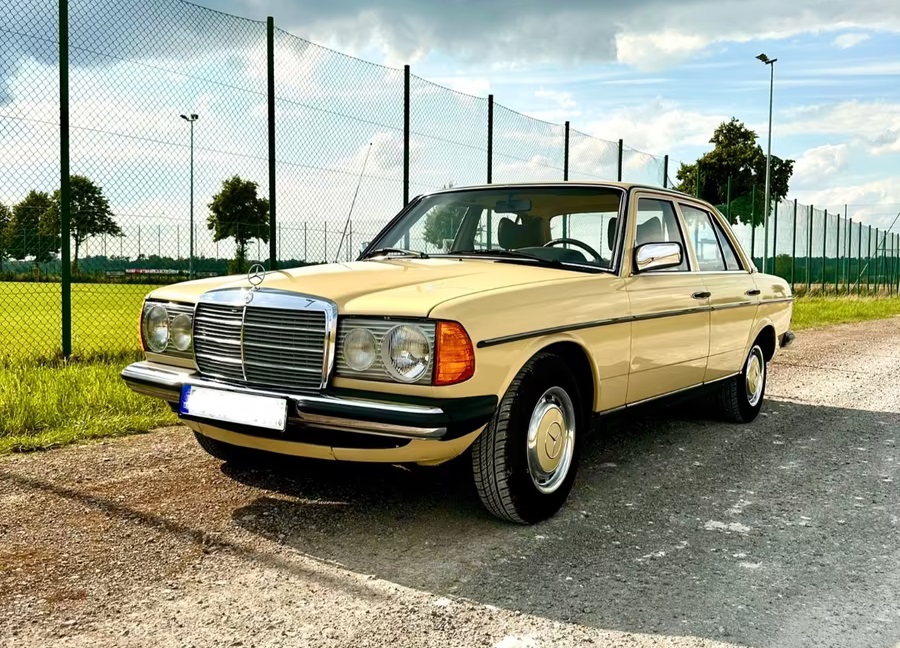 Image of Mercedes W123